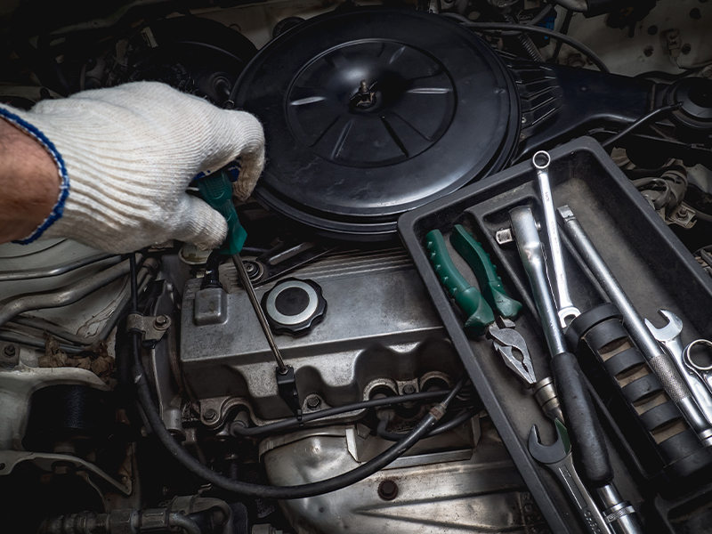 จะหลีกเลี่ยงการบาดเจ็บจากอุบัติเหตุระหว่างการใช้ประแจได้อย่างไร?